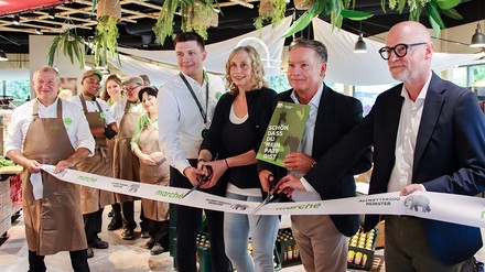 Feierliche Neueröffnung des Restaurants