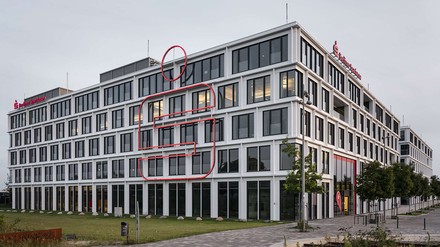 Das Geäude der Sparkasse in Berlin in Johannisthal