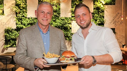 Dr. Thomas Tauber und sein Sohn Lukas