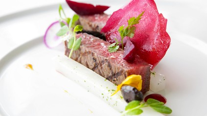 Ein feines Gericht auf einem Teller