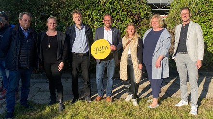 V. l. n. r.: Heinz Fischer, Valerie Ramsauer, Ralf Gabriel, Johannes Bernhard, Louisa Stumpp, Tanja Wild und Thorsten Krachler