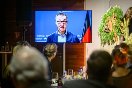 Cem Özdemir in einer Video-Botschaft