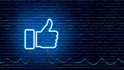 Ein Facebook-Daumen, der nach oben zeigt.