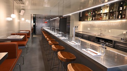 Edelstahltheke im Lo Fūfu