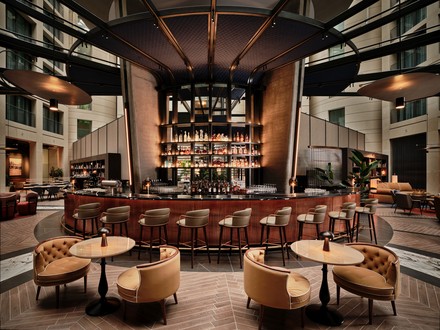 Bar im Radisson Collection Hotel Berlin