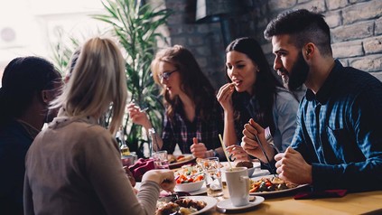 Freunde im Restaurant