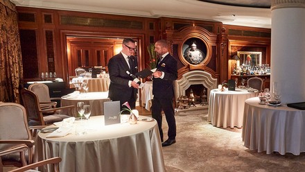 Lorenz Adlon Esszimmer