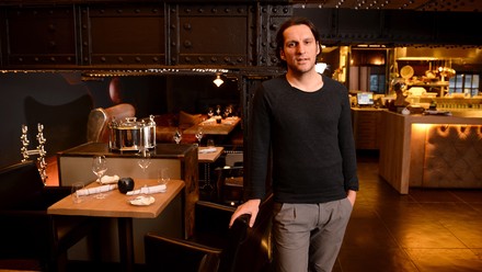 Michael Zeyer in seinem Sternerestaurant „5“ in Stuttgart