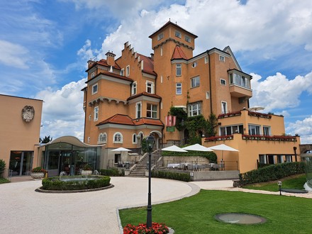 Hotel Schloss Mönchstein