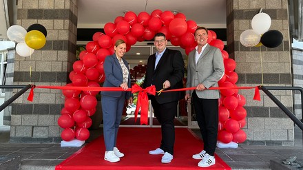 Viola Krome (Multi Property Manager Region Frankfurt), David Wilhelm (Operations Manager Leonardo Mainz) und Jan Heringa (Vice President Development und Project Management Leonardo Hotels Central Europe).