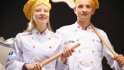 Zwei Teilnehmer beim Brot-Chef Wettbewerb