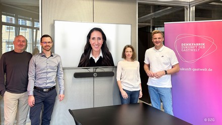 Thomas Müller, Norman Ladig, Homeira Amiri, Alexandra Wolframm und Dr. Marcel Klinge