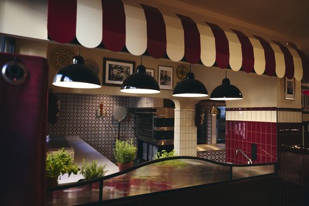 Offene Küche in der L'Osteria Numero Uno