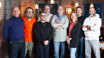 Elf Mitglieder des Vorstands