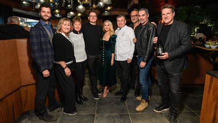 Aaron Karl, Renate Götschl, Annemarie Moser-Pröll, Gastgeber Bernhard Zangerl, Silvia Schneider, Toni Mörwald, Clemens Strobl, Roman Rafreider und Andreas Herzog