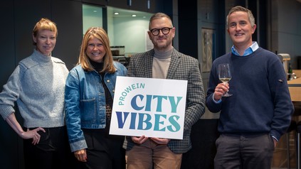 Fleur Förster, Nicole Funke und Frank Schindler von der ProWein starten gemeinsam mit Hendrik Schellkes von der Agentur Wellfairs die ProWein City Vibes