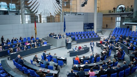 Plenarsaal bei der Debatte Steueraenderungsgesetz 2025 bei der 47. Sitzung des Deutschen Bundestag in Berlin, 04.12.2025