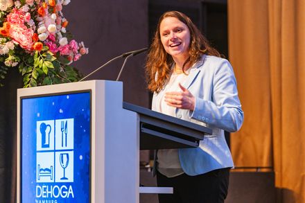 Senatorin Dr. Melanie Leonhard