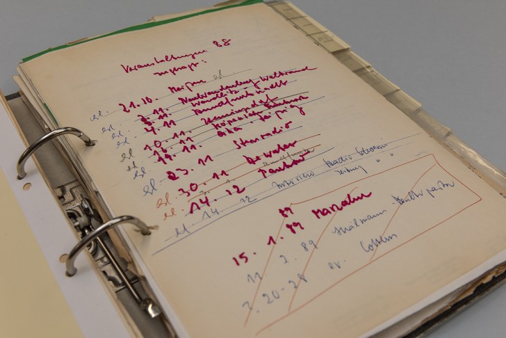 Korrespondenz und Aufzeichnungen zu Veranstaltungen von und mit Ursula Winnington