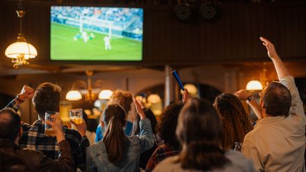 Public Viewing in einer Kneipe