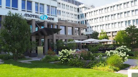Außenansicht Motel One München-Campus