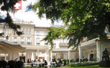 Das Hotel Baur au Lac von außen