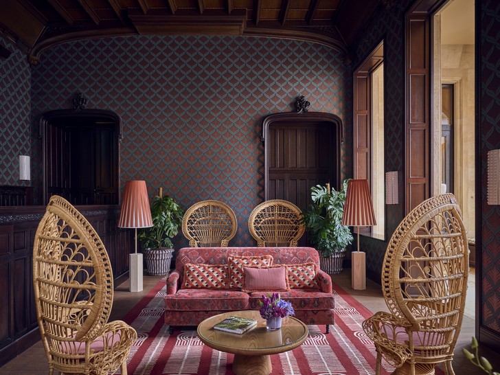 Villa Lobby