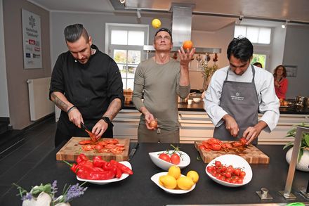 Ralf Bauer beim Kochen