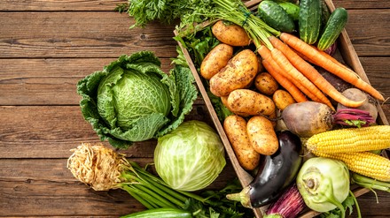 Box mit frischen Lebensmitteln