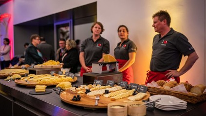 Schweizer Käsestand auf der Switzerland Travel Mart