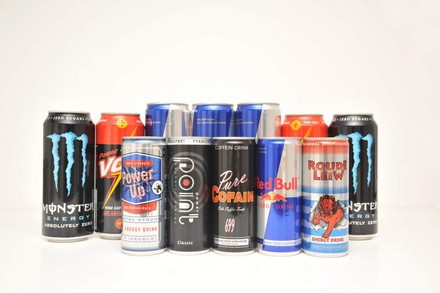 Diverse Energy Drinks in Dosen