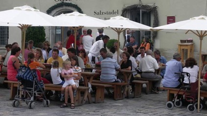 Der Außenbereich des Salzstadel Restaurants