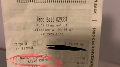 Ein Beleg von Taco Bell auf dem unter der Bestellung Steve Chink steht