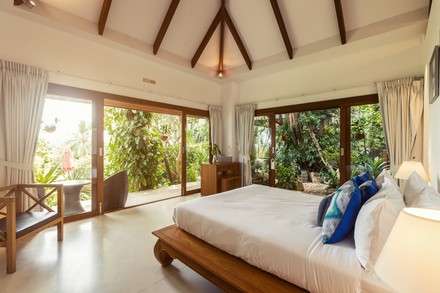 Sonnendurchflutetes Hotelzimmer