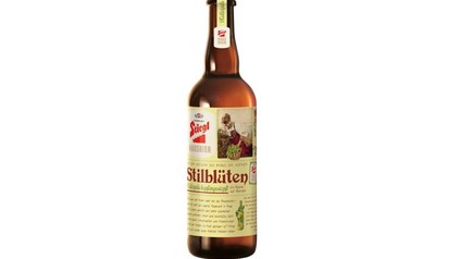 Eine Flasche Stiegl Stilblüten