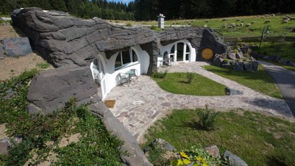 Ein ungewöhnliches Hotel, das an eine Hobbithöhle erinnert
