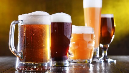 Gläser mit verschiedenen Bieren