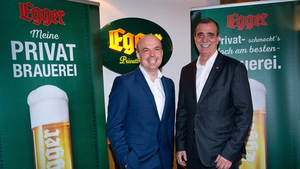 Egger-Geschäftsführer Bernhard Prosser und Kurt Ziegleder