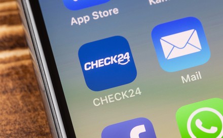 Das Logo von CHECK24