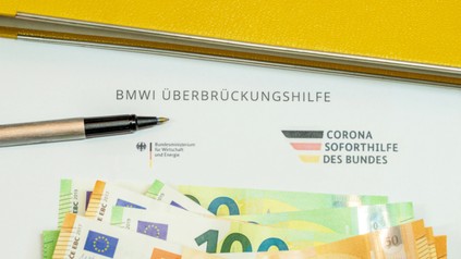 Die bis Ende Juni verlängerte Überbrückungshilfe IV ist inhaltlich unverändert zur Überbrückungshilfe IV für die Monate Januar bis März. (Foto: © ImagESine/stock.adobe.com)