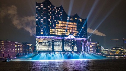 Elbphilharmonie bei Nacht