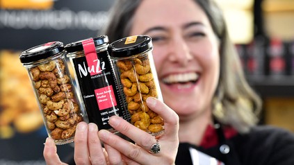 Verkäuferin auf der Messe Food & Life 2019 in München