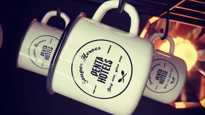 "Souper Heros"-Tassen der Penta-Hotels