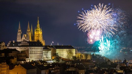 Feuerwerk über Prag zu Silvester