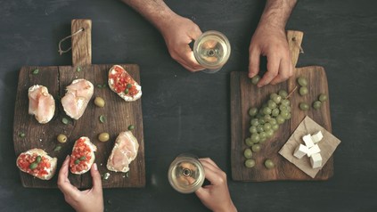 Essen auf Schneidebrettern