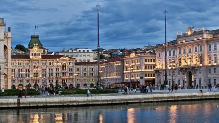 Grand Hotel Duchi d’Aosta an der Piazza Unità d’Italia von Triest