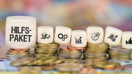 Geld auf einem Tisch