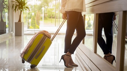 Je jünger die reisenden, desto höher sind die Ansprüche an den Service im Urlaub.(Foto: © rostyslav84/stock.adobe.com)