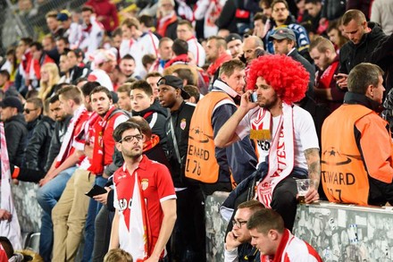 Fußballfans im Stadion