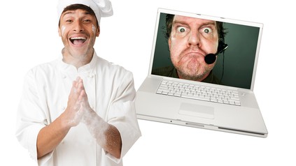 Ein fröhlicher Koch und ein mürrischer Büroarbeiter